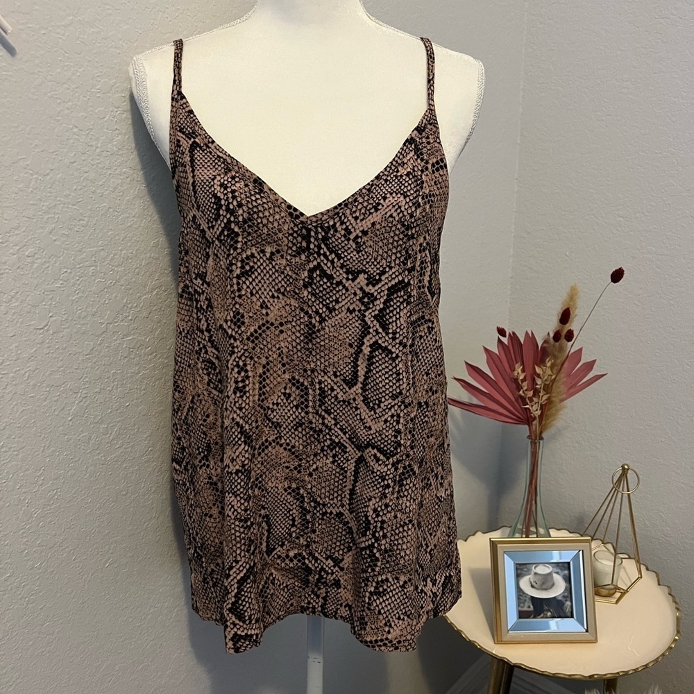 Entro snake print tank top size small